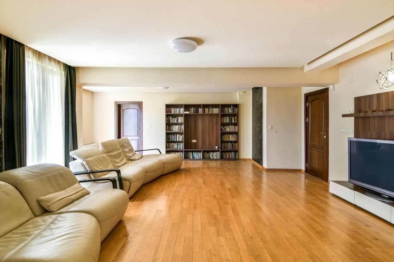 Central Flat With Monster Living Room Варна Экстерьер фото